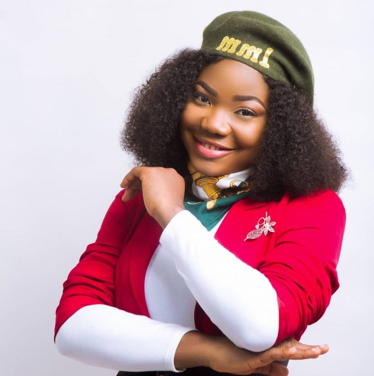 Mercy Chinwo dances to Onememma mp3 download