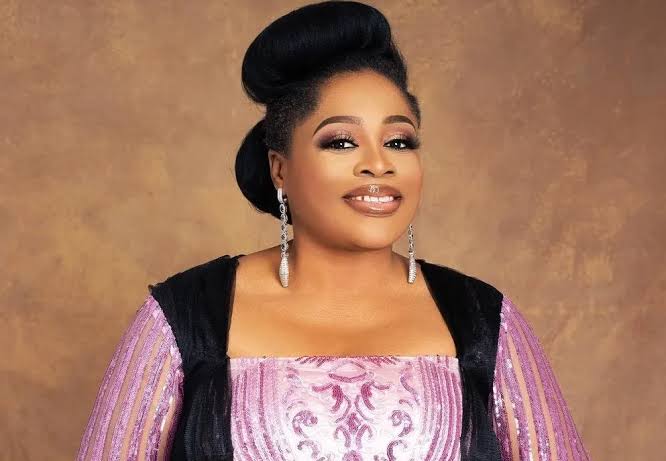 Sinach profile picture 