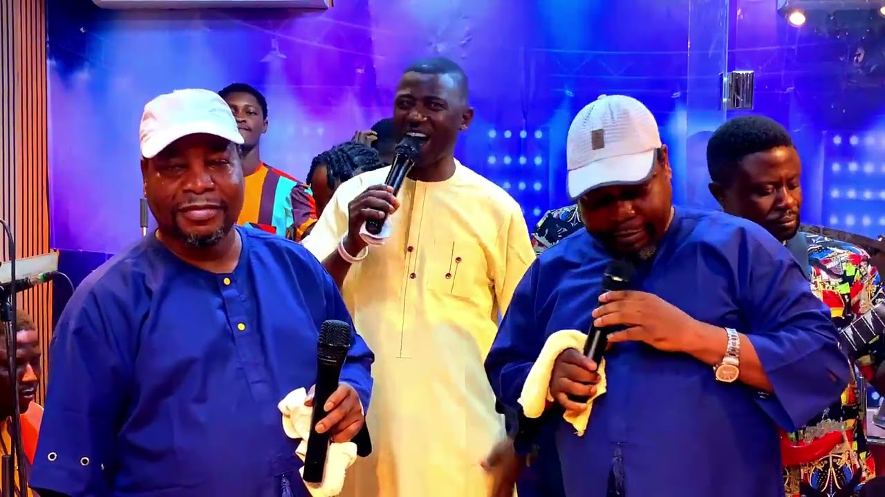 Exceptional Praise by Elijah Akintunde & Adegbodu Twins