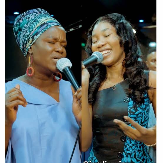 Sola Allyson & Lizzy Jay – Kari mp3 Download 