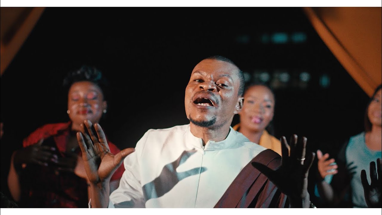 Miracle – Evangeliste Abraham 12 Poumons ft. Chœur de Koré Miracle – Evangeliste Abraham 12 Poumons ft. Chœur de Koré