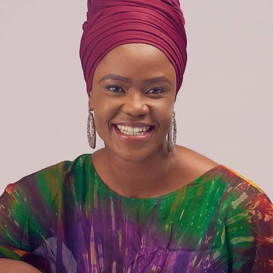Biography of Sola Allyson, Songs, Albums, Ministry and Discography Biography of Sola Allyson profile picture