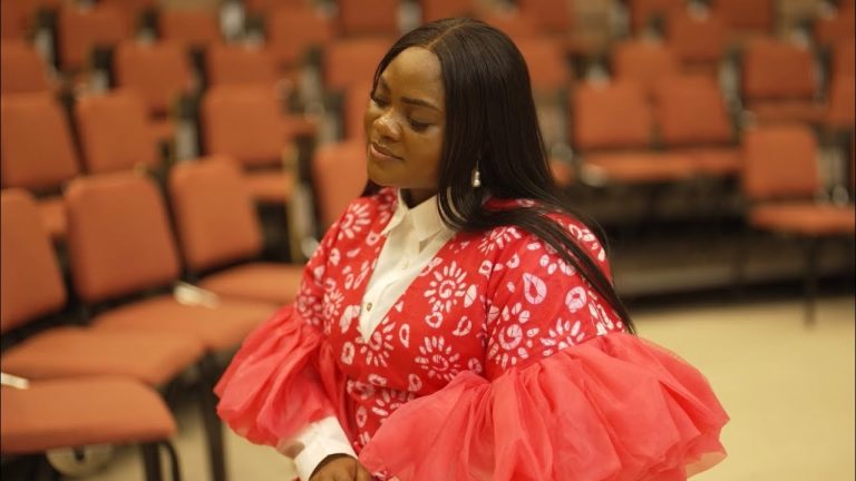 Grace Idowu – I Am Favoured (Rendition)