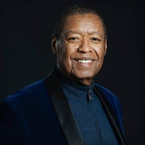 Biography of Ron Kenoly, Life, Ministry, Music Career and Legacy Ron Kenoly