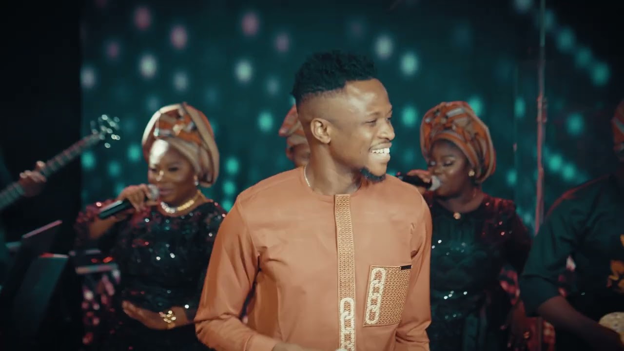 Akintayo Akinwande Party Vibes